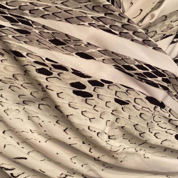 NWOT  Chiara Boni  La petite robe elegant dress Beautiful size 8 - Picture 12 of 12